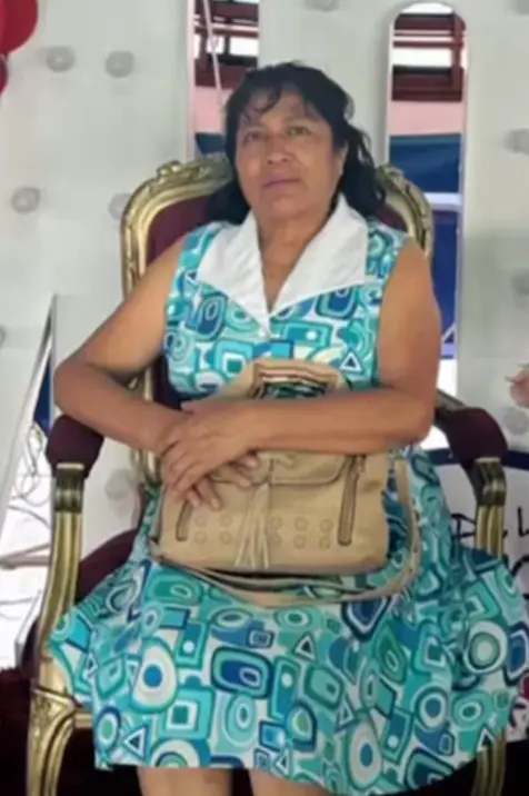 La maestra Irma Hernández se negó a pagar el cobro de piso. Especial.