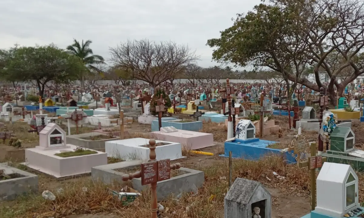 Fue sepultada en el cementerio del ejido de Pueblo Nuevo. Especial.