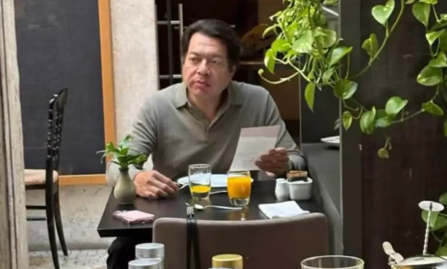 Se le vio desayunando en el restaurante del hotel Pausada de Lisboa. X.