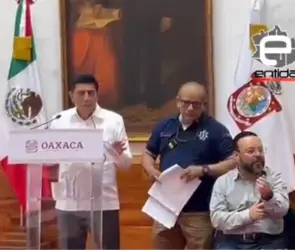 "Nos tenemos que salir": Sismo interrumpe conferencia del gobernador Salomón Jara en Oaxaca