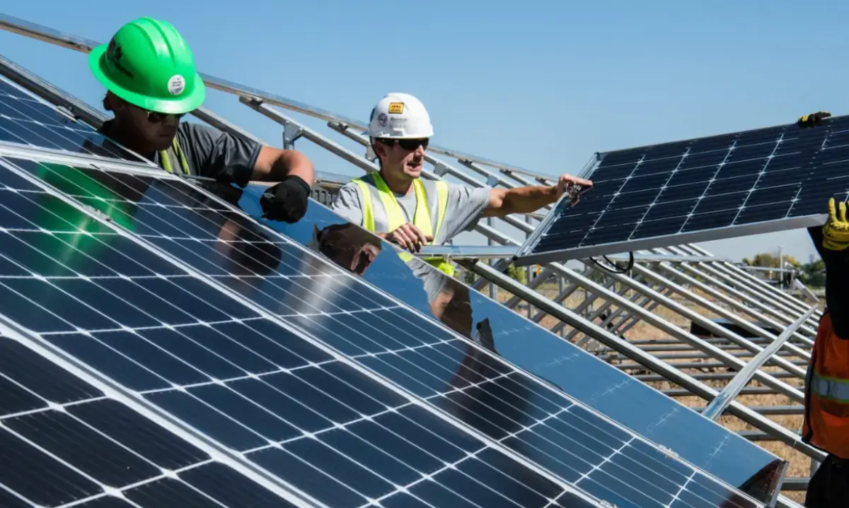  Aunque se tenga energía solar, es necesario un trámite de interconexión con la CFE.


 
