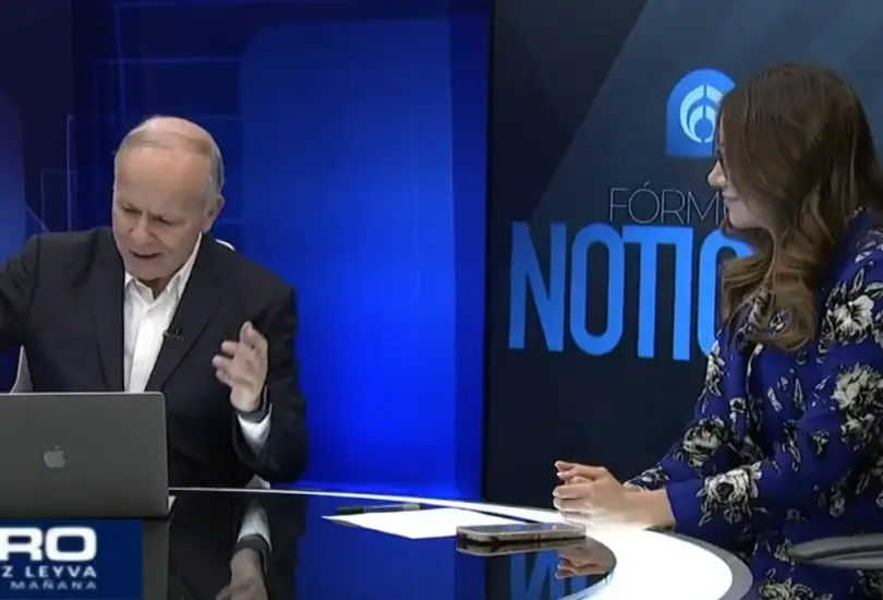 Ciro invita a Claudia Mollinedo a su programa y se enoja.