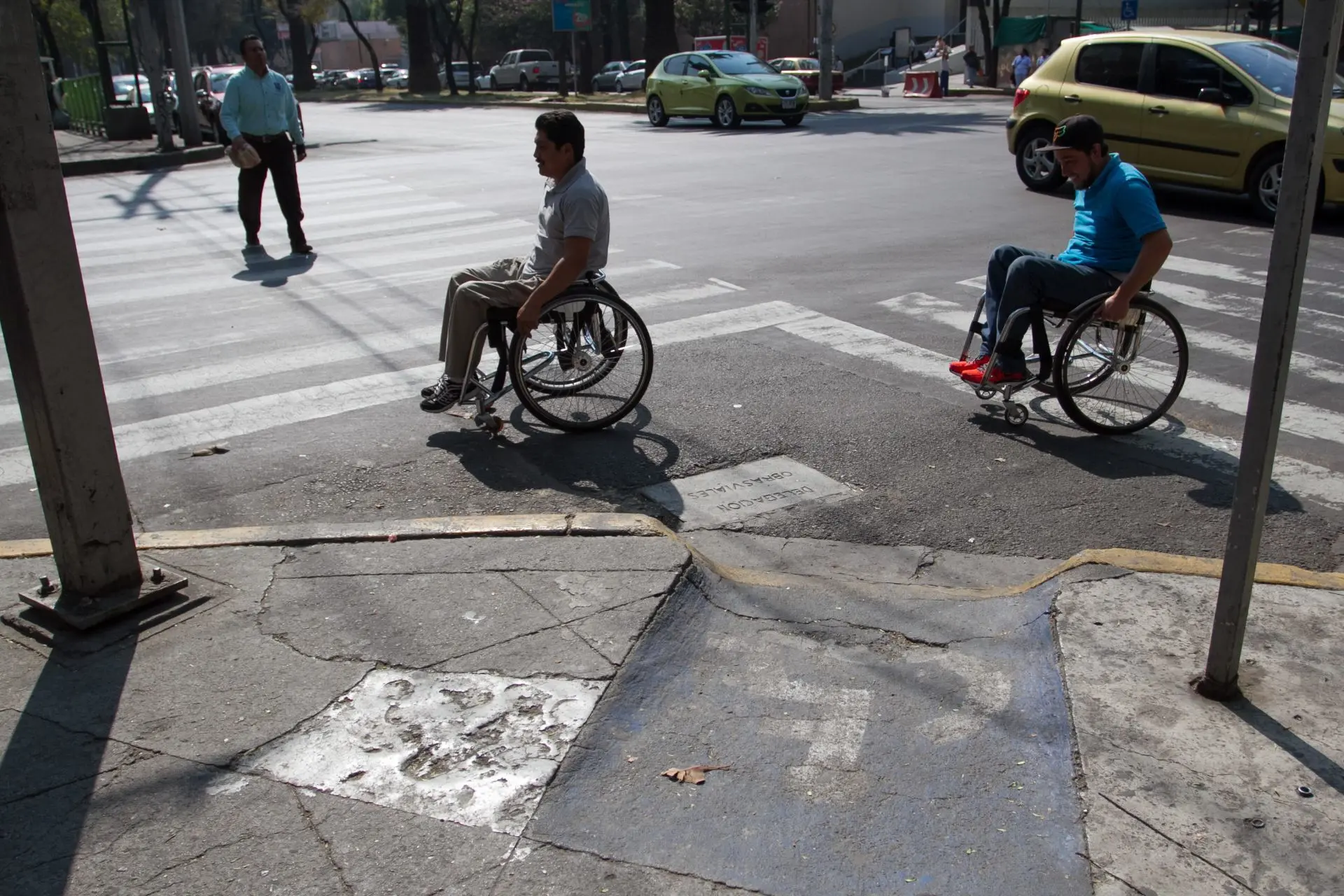 Alrededor del 8% de la población de la capital vive con alguna discapacidad. Cuartoscuro.