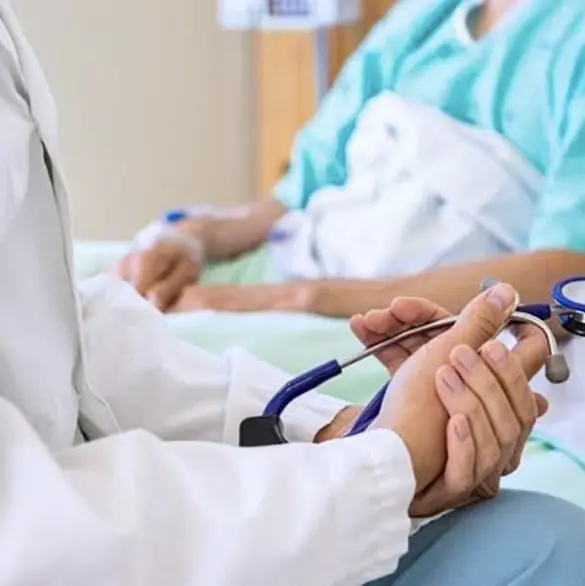 Lo hospitalizaron por la presión alta y le cobraron 700 mil pesos