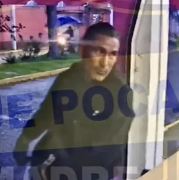 Violento asalto en Metepec: hombre amenaza a mujer con bebé en tienda