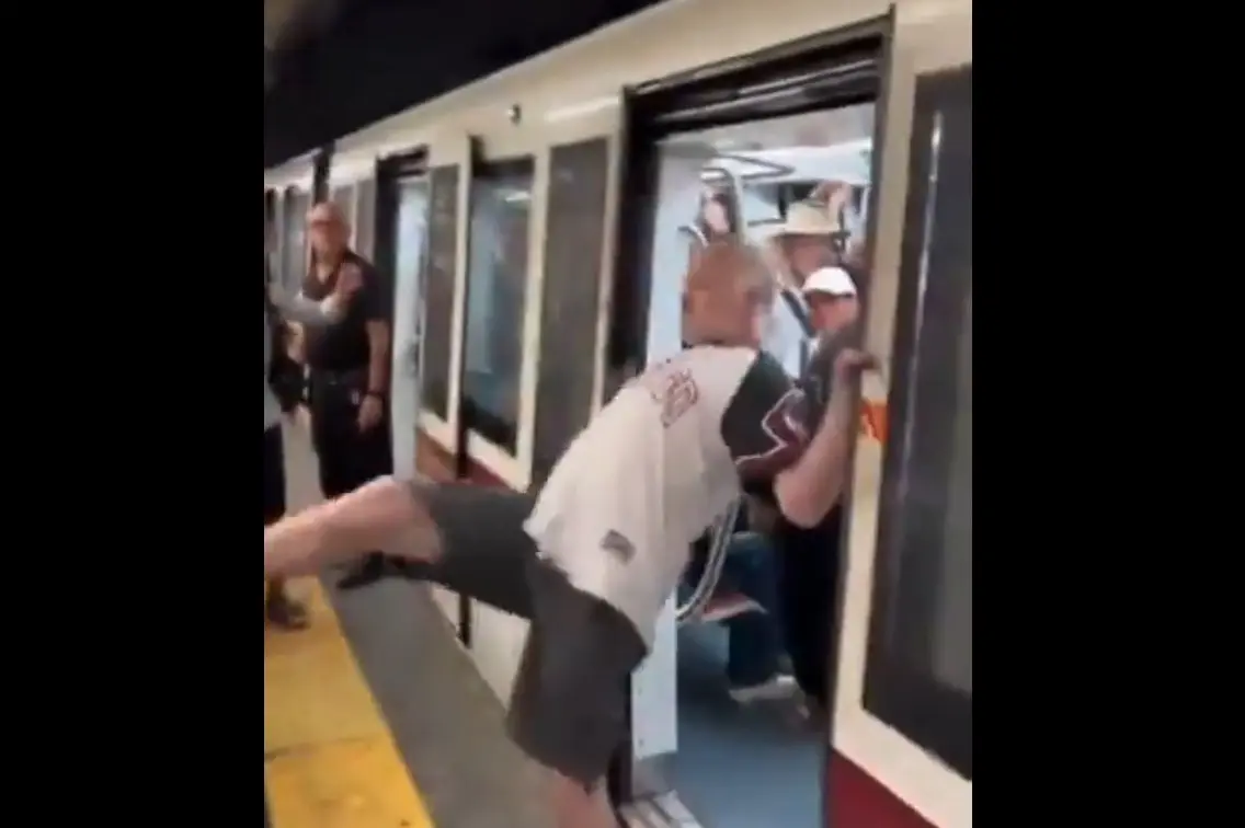 Italiano agrediendo a mexicanos X