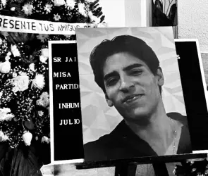 Jahir muere ahogado en playa de Mazatlán frente a su madre y su novia