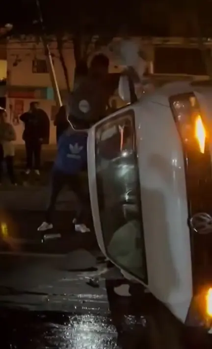 Otro accidente en Calzada de los Ar5cos, Querétaro Especial
