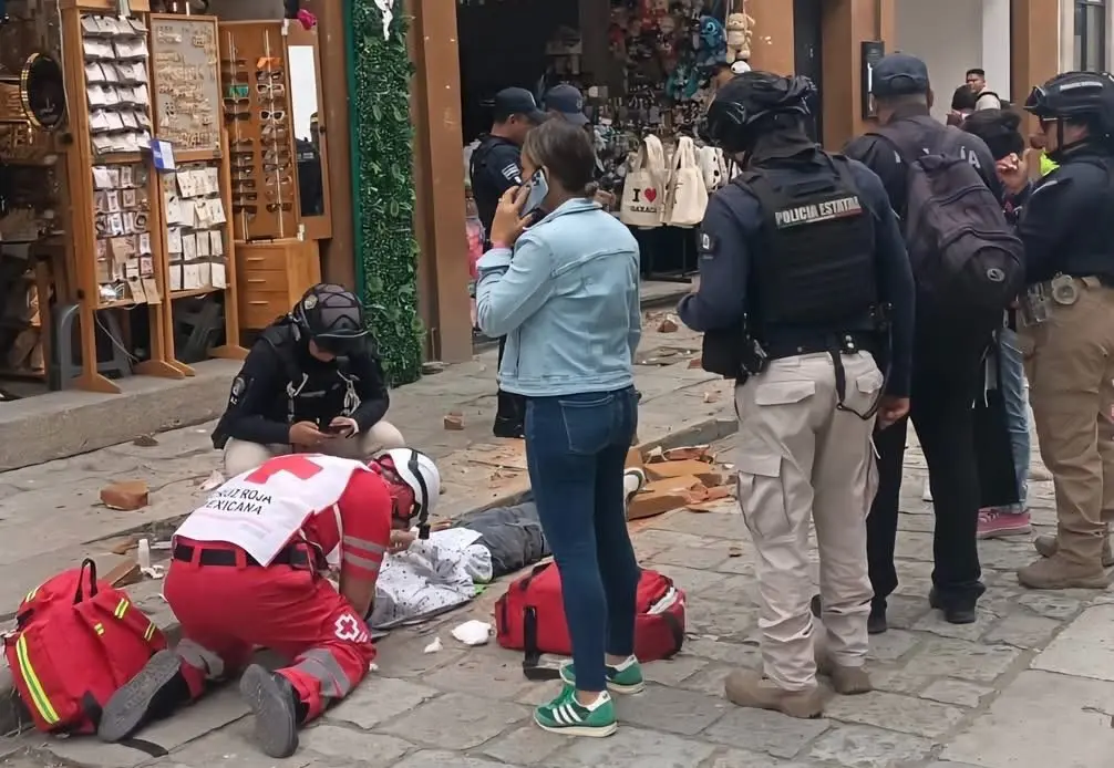 Joven herido tras sismo en Oaxaca Especial