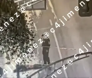 Motosicarios asesinan a joven y mueren al chocar contra patrulla en Iztapalapa