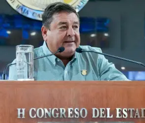 Tunden a diputado que afirmó que a las mujeres "las agreden por gritonas"; dirigía un evento sobre la violencia de género