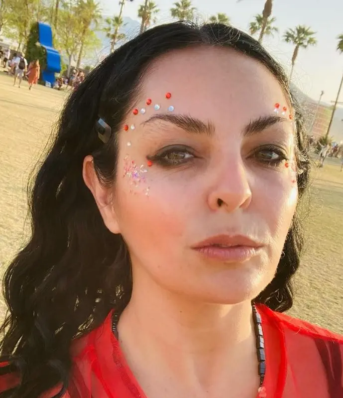 Ha participado en otras series como 'Zona invadida' y 'A cada quien su santo', también es escritora y activista en favor de los animales.