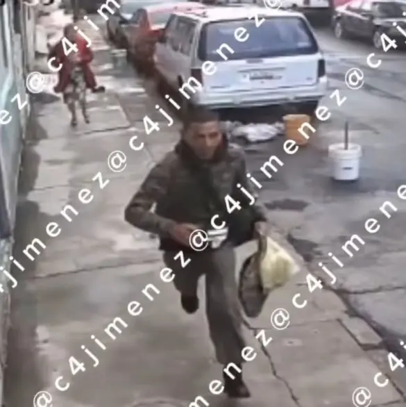 Video muestra brutal asalto a una abuelita en la GAM; le arrebatan su bolsa