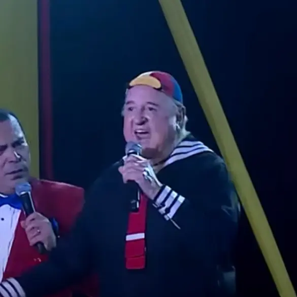 Carlos Villagrán llama vieja roñosa a Florinda Meza en show en vivo y pide que la abucheen