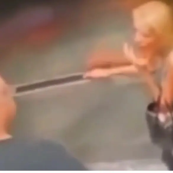 Lord Elevador: Hombre golpea brutalmente a mujer en Cuajimalpa