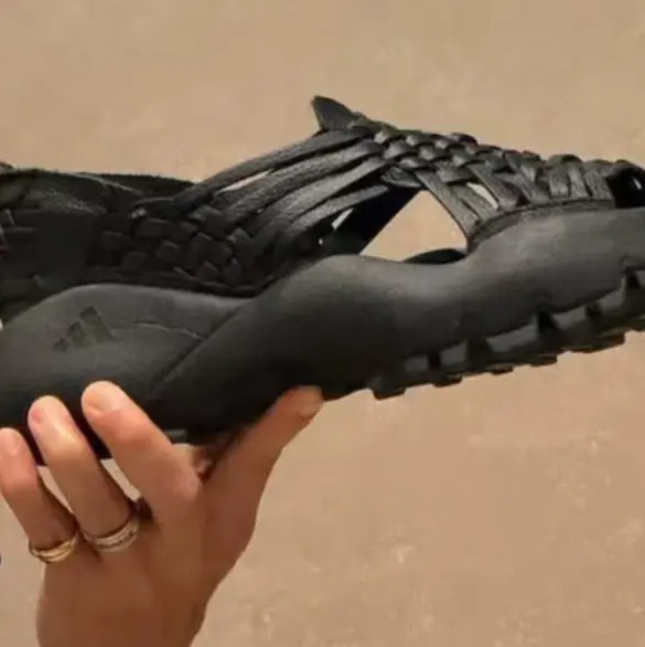 Gobierno de Oaxaca analiza demandar a Adidas por plagio de huaraches