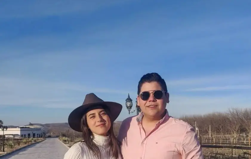 También intentó hacerse youtuber durante un tiempo, pero abandonó su canal.