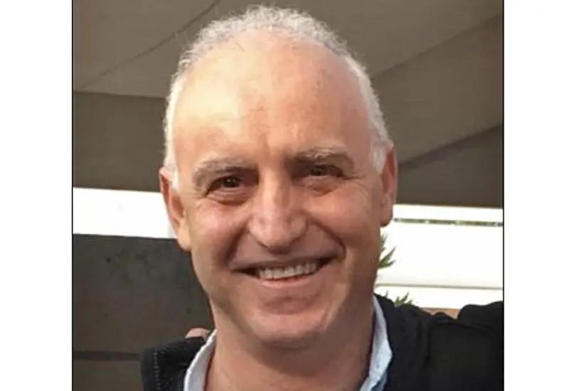 "Lord Elevador": Identifican al hombre que golpeó brutalmente a una mujer en Lomas del Chamizal "Lord Elevador": Identifican al hombre que golpeó brutalmente a una mujer en Lomas del Chamizal