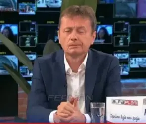 Momento exacto en que funcionario sufre derrame cerebral en programa de televisión en vivo