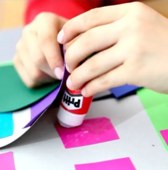 La marca Pritt no destacó entre las mejores. Especial.