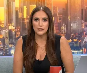 Estamos en shock: Danielle Dithurbide interrumpe noticiero para anunciar la muerte de un compañero