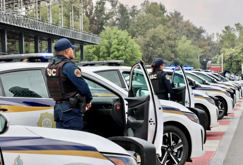 Sentencian a 6 años de cárcel al autor del video viral de policías en patrulla de la CDMX