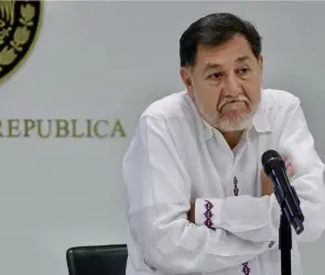 Fernández Noroña defiende viajes en primera clase: "No es un exceso, es una necesidad"