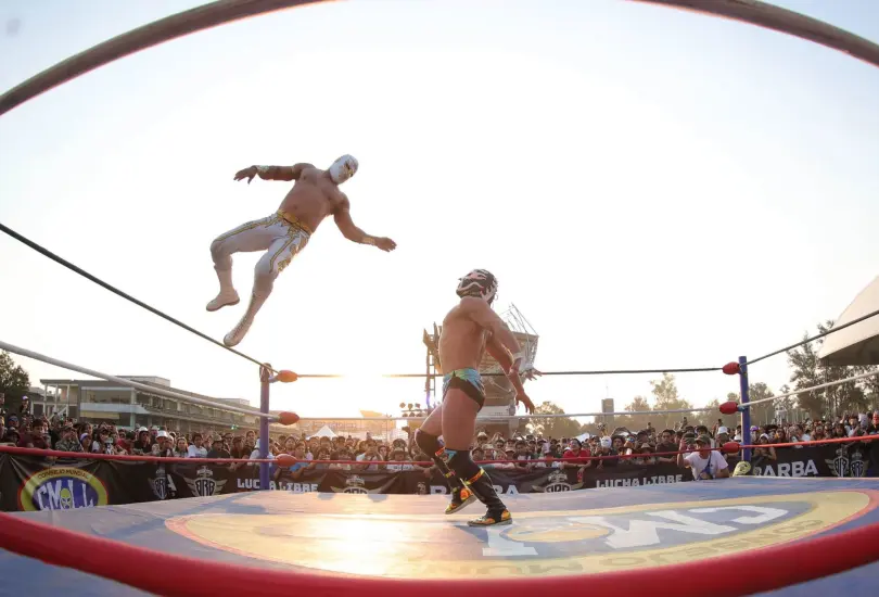 Además de la convivencia con luchadores, el festival proyectará películas icónicas. Además de la convivencia con luchadores, el festival proyectará películas icónicas.