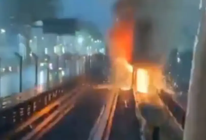 Así la explosión en la Línea 2 del Metro.