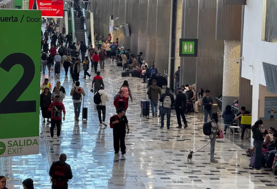 Al menos 19 mil 500 pasajeros resultaron afectados.