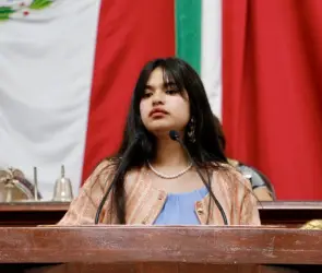 Joven encara a legisladores en pleno Premio de la Juventud CDMX 2025: "Ni siquiera nos escuchan... ¡es una burla!"