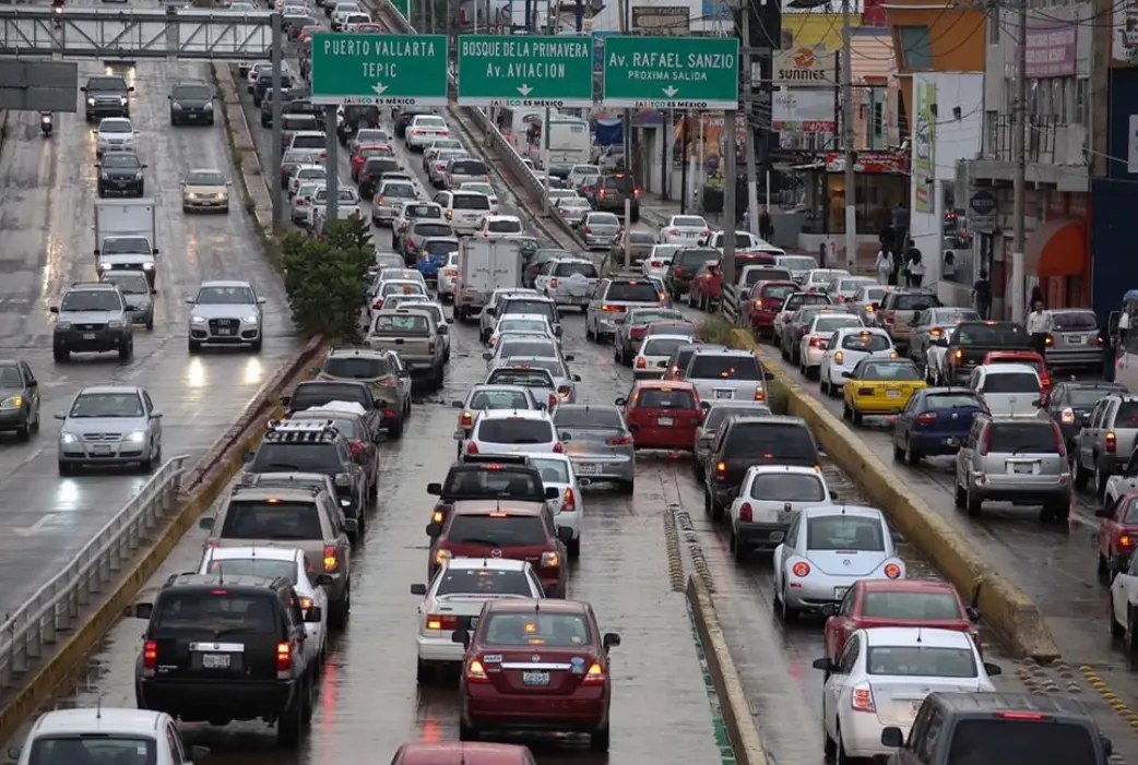 El mandatario reconoció la problemática que se genera en la vialidad, particularmente, en el acceso sur. Especial