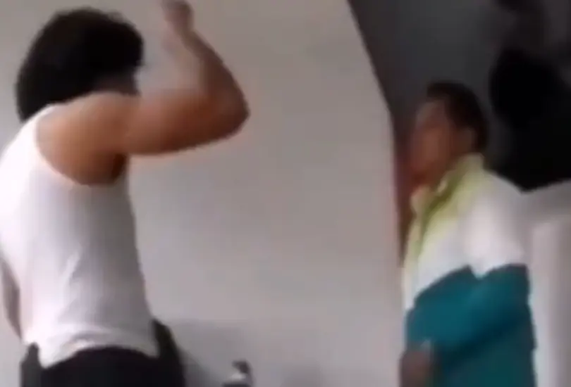 El joven afirmó que sus quejas previas fueron ignoradas por las autoridades escolares.