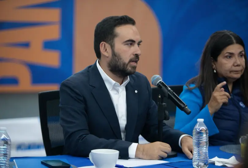 Alan Márquez critica la comisión electoral y propone agenda en seguridad y salud. Alan Márquez critica la comisión electoral y propone agenda en seguridad y salud.