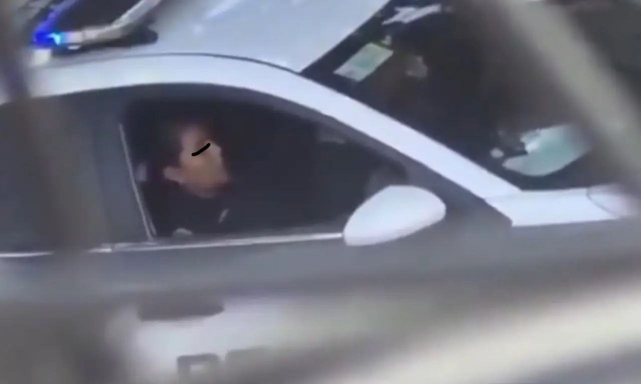  La sanción que recibirían los policías del video. 