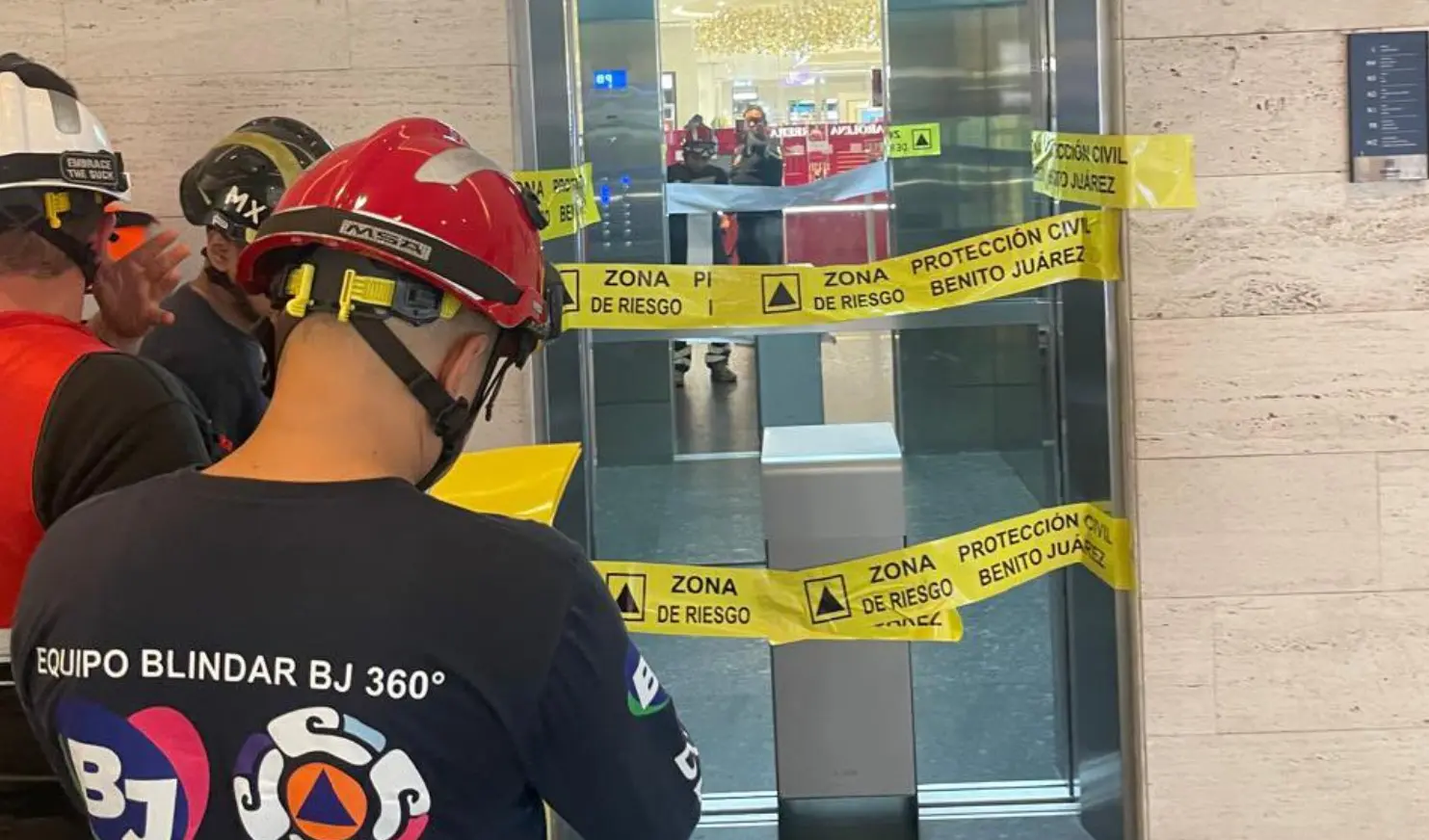 Protección Civil acudió al lugar del incidente. X: @LuisMendozaBJ
