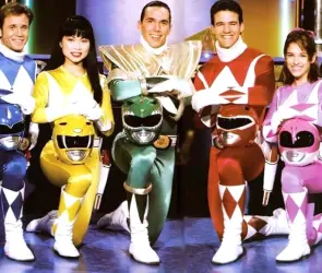 Así lucen los protagonistas de "Power Rangers" tras 32 años