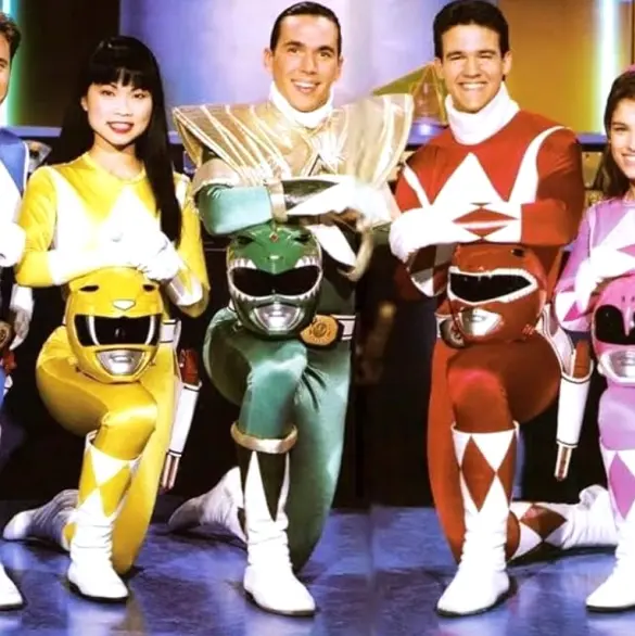 Así lucen los protagonistas de "Power Rangers" tras 32 años