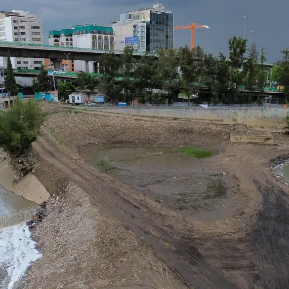 Realizaban limpieza en Presa Texcaltlaco y descubren cadáver de mujer