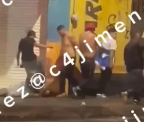 Ya lo mataron": cinco hombres golpean brutalmente a joven afuera del Bar Gato Calavera