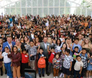 Lemus encabeza entrega de kits para niños con diabetes tipo 1 en Jalisco