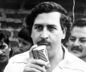 Descubren en Colombia 600 millones de dólares ocultos por Pablo Escobar