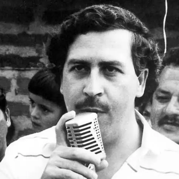 Descubren en Colombia 600 millones de dólares ocultos por Pablo Escobar