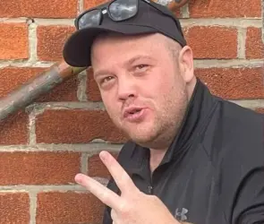 Hombre compra araña venenosa por internet y muere por picadura; la tenía como mascota