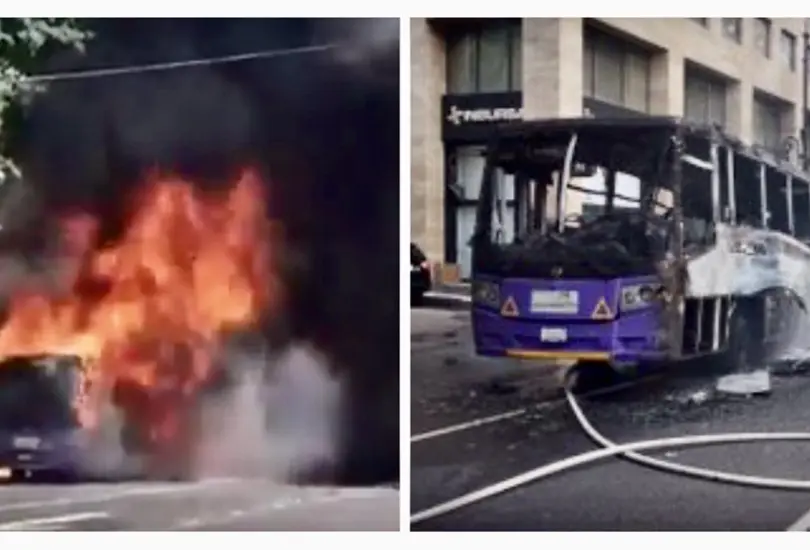Camión de transporte público se incendia en el Centro Histórico de la CDMX Camión de transporte público se incendia en el Centro Histórico de la CDMX