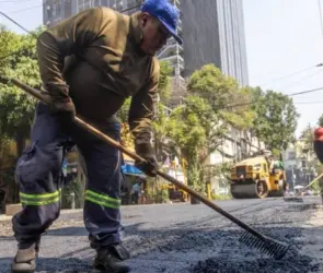 CDMX pone en marcha programa de bacheo y repavimentación en toda la ciudad