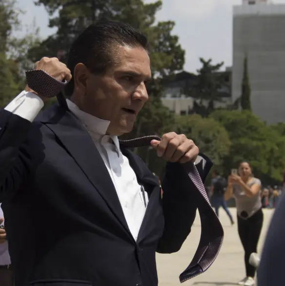 Silvano Aureoles evade la justicia y no acude a audiencia; lo acusan de peculado