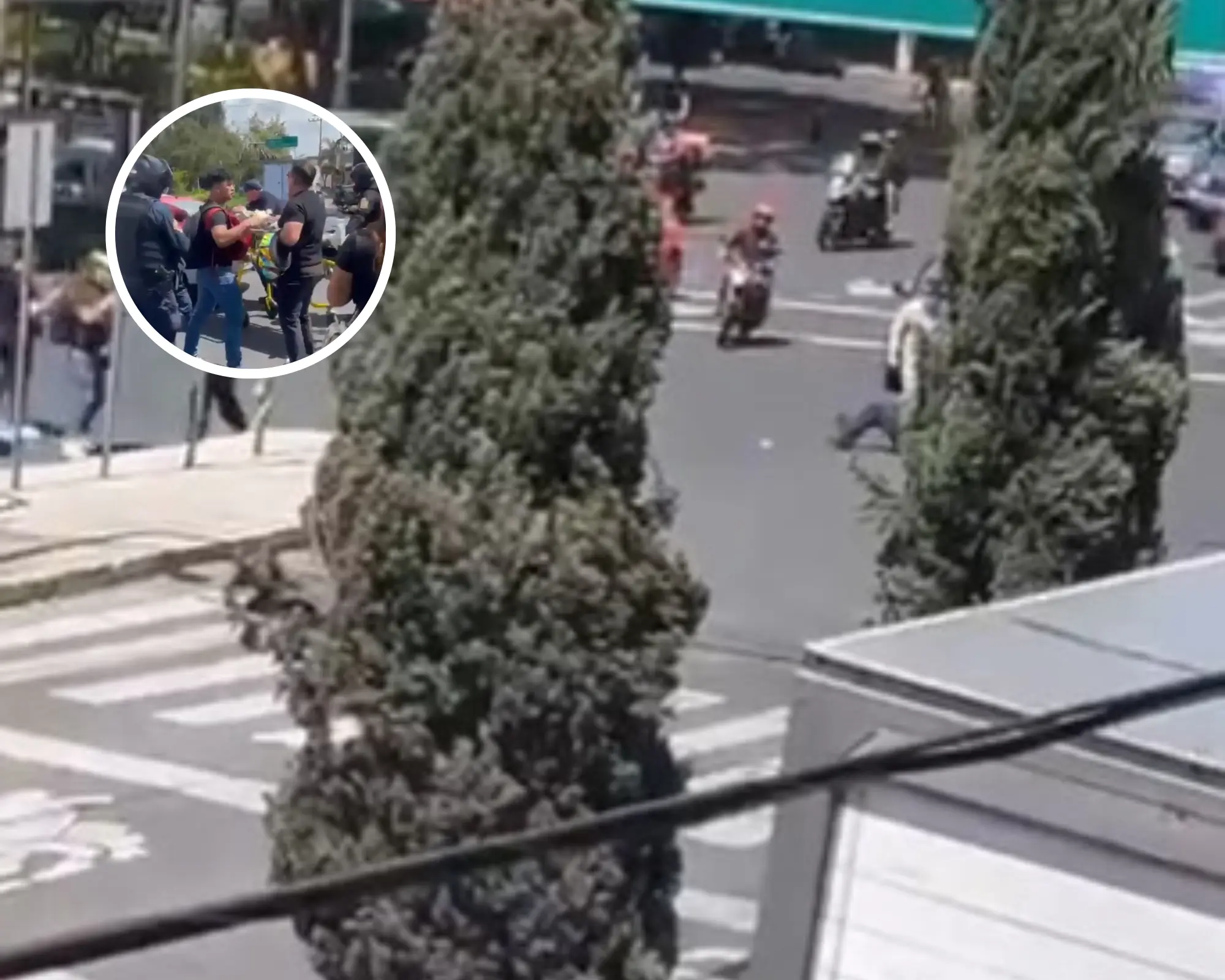 El momento de la riña entre padre e hijo con policías. Especial.