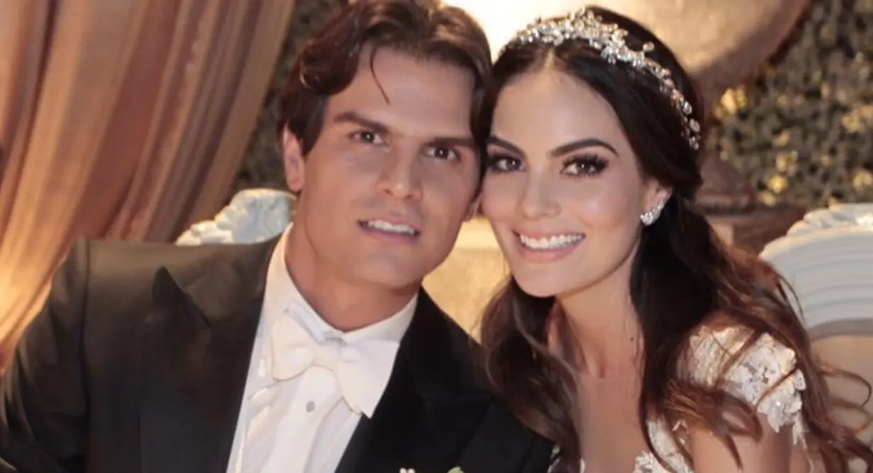 Fue coronada como Nuestra Belleza Jalisco en 2009, lo que le permitió competir en el concurso nacional.