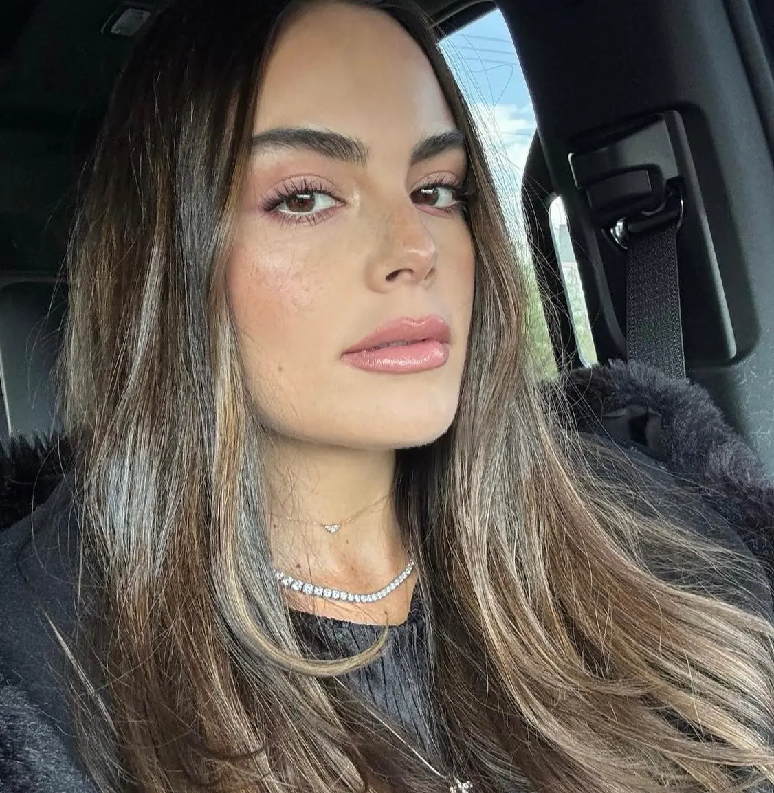 Participó como conductora, jurado y presentadora en distintos programas y concursos de belleza, incluyendo 'Miss Universo' y 'Nuestra Belleza México'.